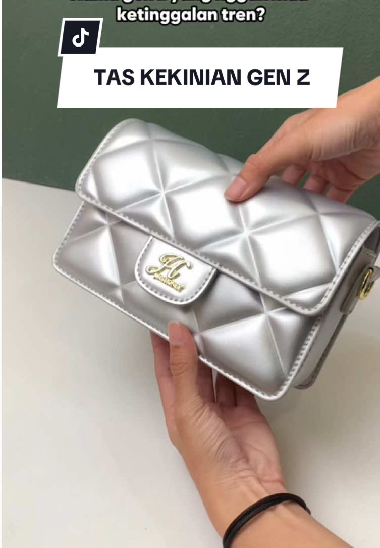 Tas silver desain mewah dan elegan banget!  #pevitabagjimshoney  #Jimshoneysurabayastore  #YearEndSale #WIBGajian #BeliLokal -orv
