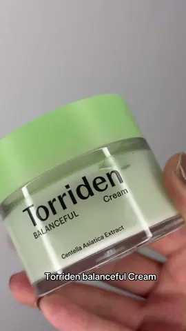 💚Torriden balanceful Cream💚 The Torriden Balanceful Cica Cream is a hypoallergenic gel cream designed to moisturize, calm, and strengthen the skin barrier using hydrolyzed hyaluronic acid. Soothing and Nourishing Moisturizer. It makes skin fresh and smooth. Best for sensitive skin and dry skin. #torridenkorea #koreanskincare #kbeautyskincare #kbeautycommunity #torridenbalanceful #sensitiveskin #yesstyle #yesstyleinfluencers @YesStyle @YesStyleInfluencers @𝗧𝗼𝗿𝗿𝗶𝗱𝗲𝗻 토리든 