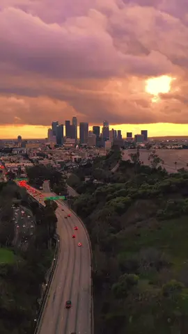 Los Angeles California 🇺🇸 || #fürdich #fyp #viral_video #Mindset #edit #california #losangeles #america #usa #vibe #dreambig #travel #americandream 