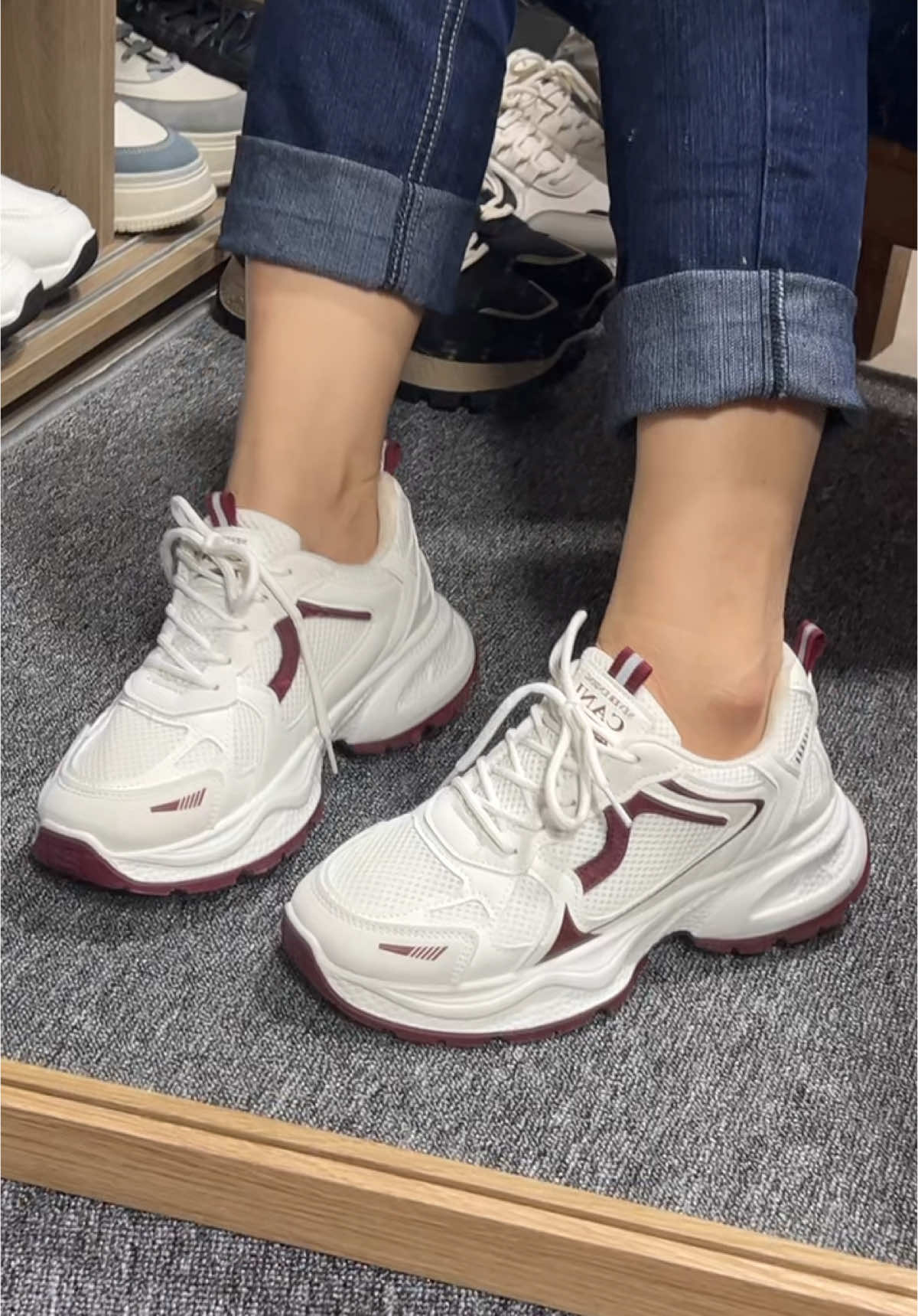 #rekomendasi #sepatu #sneakers #sepatulokal #sepatumurah #sepatusneakers #sepatukece#sepatuwanita #sepatupria 