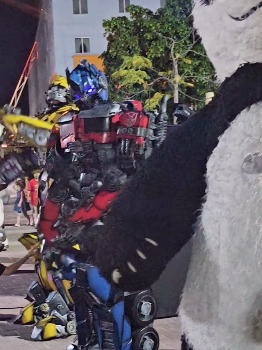 #langkawi #langkawiisland #malaysia #dzpower #dz #travel #expat #kids #dance #transformers #robot #CapCut 