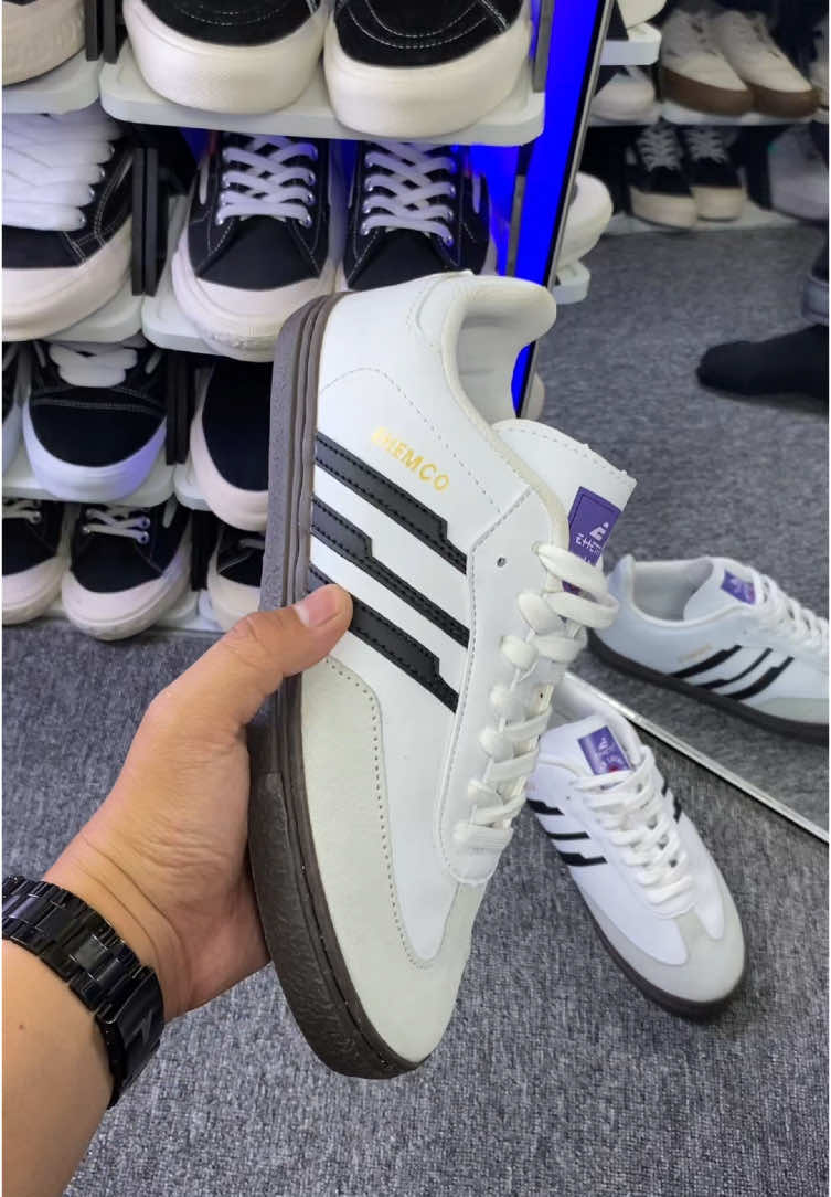 Rekomendasi sepatu cowok keren dari brand EHEM #ehem #sneakers #sepatucowok 