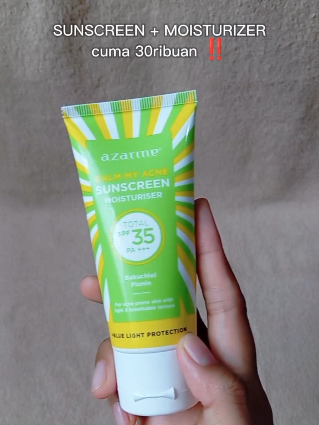 sunscreen paling nampol buatku sebagai acne prone skin, karna bisa calming jerawat #fyp #sunscreen #azarine #azarinesunscreen #skincare #acneproneskin #calmmyacne 