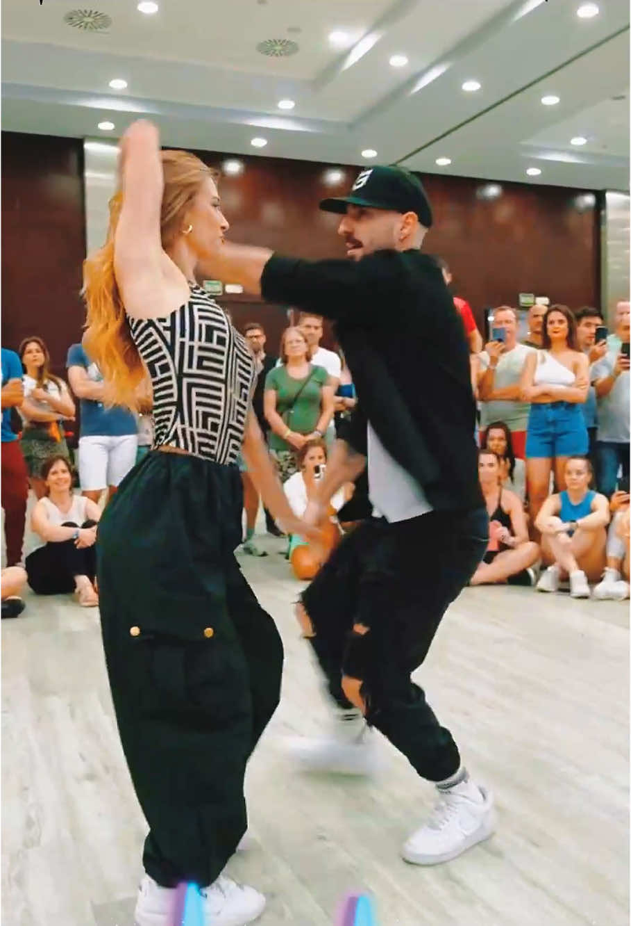 Bachata dance #dance #bachata #bachatatiktok #bachatacouple #bachatadancing #bachatadancers #bachatadance #dancing #fyp 