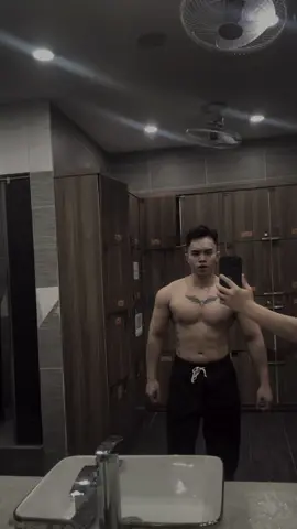 Update body 75kg #gym #huấnluyệnviên #Fitness #fyp #posing 