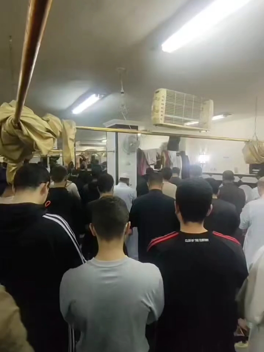من تذوَّق لذَََّة القرآن وأنسَهُ ونعيمَهُ،  أيقنَ أنَّ بذل العُمرِ في غيرهِ حسرة وندامة.   تلاوة تسكنّ القلب بصوت القارئ إسلام عثمان[سورةالأعراف]  #قران #راحه_نفسيه  #تلاوة_خاشعة  #صلوا_على_النبي ﷺ