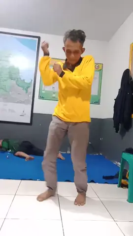 euleuhh kuat ka oyag kabeh euy 😁 #ulahpohongopi☕ 🚬 #fyp #fypシ #fypシ゚viral #kamanacintana 