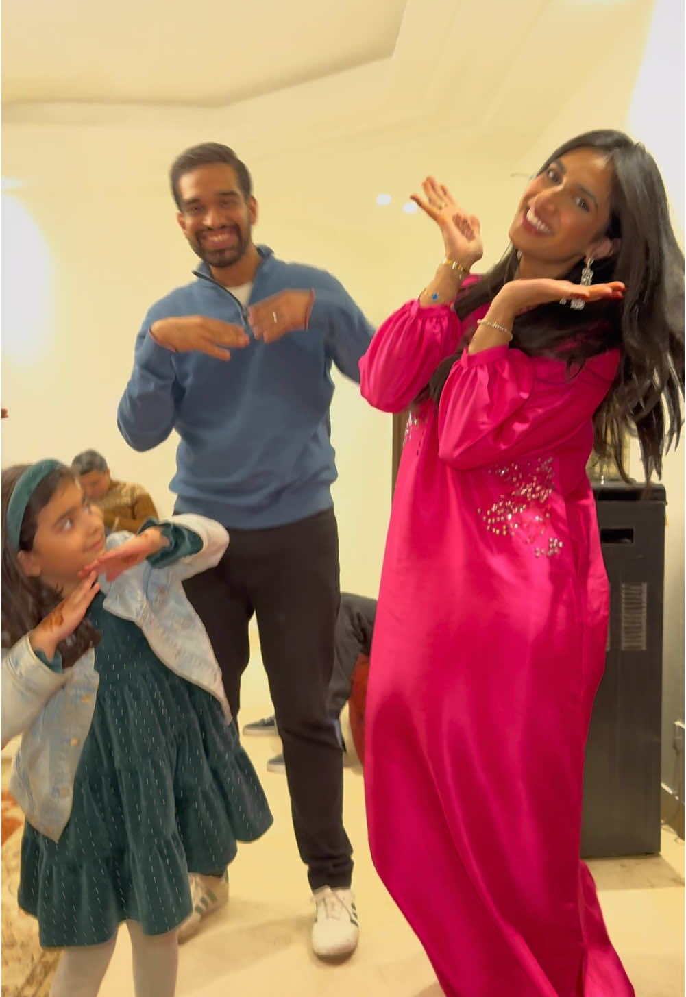 My little bestie wanted to make TikToks #pakistani #pakistaniwedding #pakistanifashion #pakistanitiktok #pakistanidesigner #desiootd #desifashion #desitiktok 