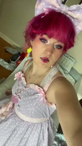 Uhh yeah #fiveguys #wlw #wuhluhwuh #pinkiepiecosplay #pinkiepie #egl #lolitafashion #lizlisa #jiraikei #hyperfeminine 