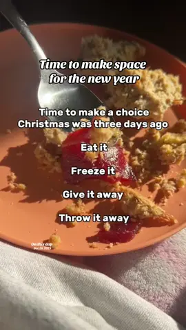 Cooking for the holidays, bringing family around the table to enjoy a meal is my favorite part. It is time to start cleaning out your refrigerator and clearing out your home for the new year starting with your holiday leftovers #onthisday 