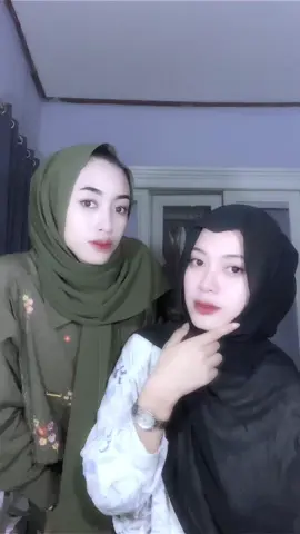 gak kembar.@Fifin_✔✔ 