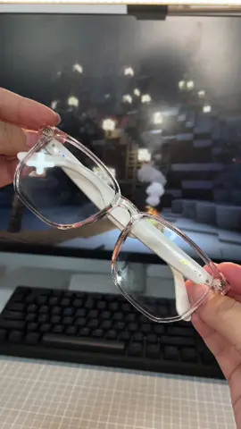 Did you see that video of the woman crashing her car while reaching for a phone call? With the GS03 Bluetooth glasses, that could've been avoided! They allow you to take calls and listen to music. And the best part is there are both sunglasses and clear versions for different scenarios. They're on holiday sale in the TikTok Shop. Grab yours via the link. #smartglasses #tiktokmademebuyit #holder 