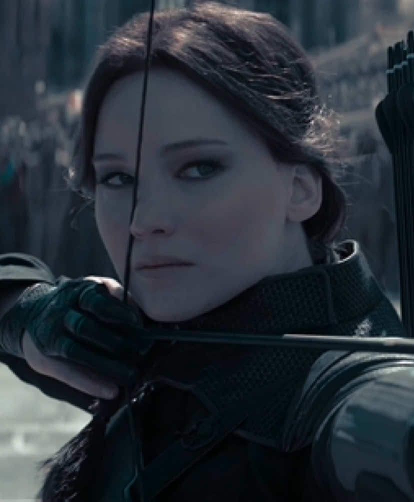 oh no katniss don’t gag coin like that !!!! probably double posting tn btw cuz i’ve been editing too much for my own good | @fe ୨୧ ⸆⸉ | #romanovaeditor #viral #fyp #edit #katnisseverdeen #thehungergames #thehungergamesedit 