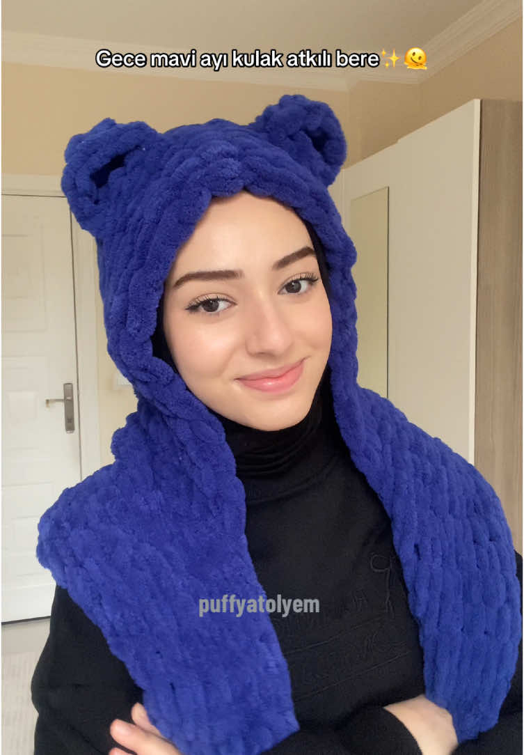 Gözlüsü de gelsin mi?😇 #hediye #sevgiliyehediye #arkadaşahediye #kendimehediye #gift #giftideas #winterfashion #14şubat #sevgililergünü #yulbaşıhediyesi #yılbaşı #cristmas #newyear 