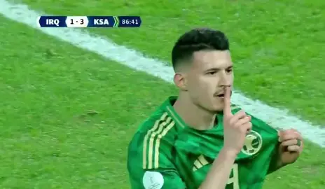 الحمدان يسكت يونس محمود 😂💚 عمري يا الحمدان #hc19f #saudi #iraq #المنتخب_السعودي #المنتخب_العراقي #يونس_محمود #الحمدان 