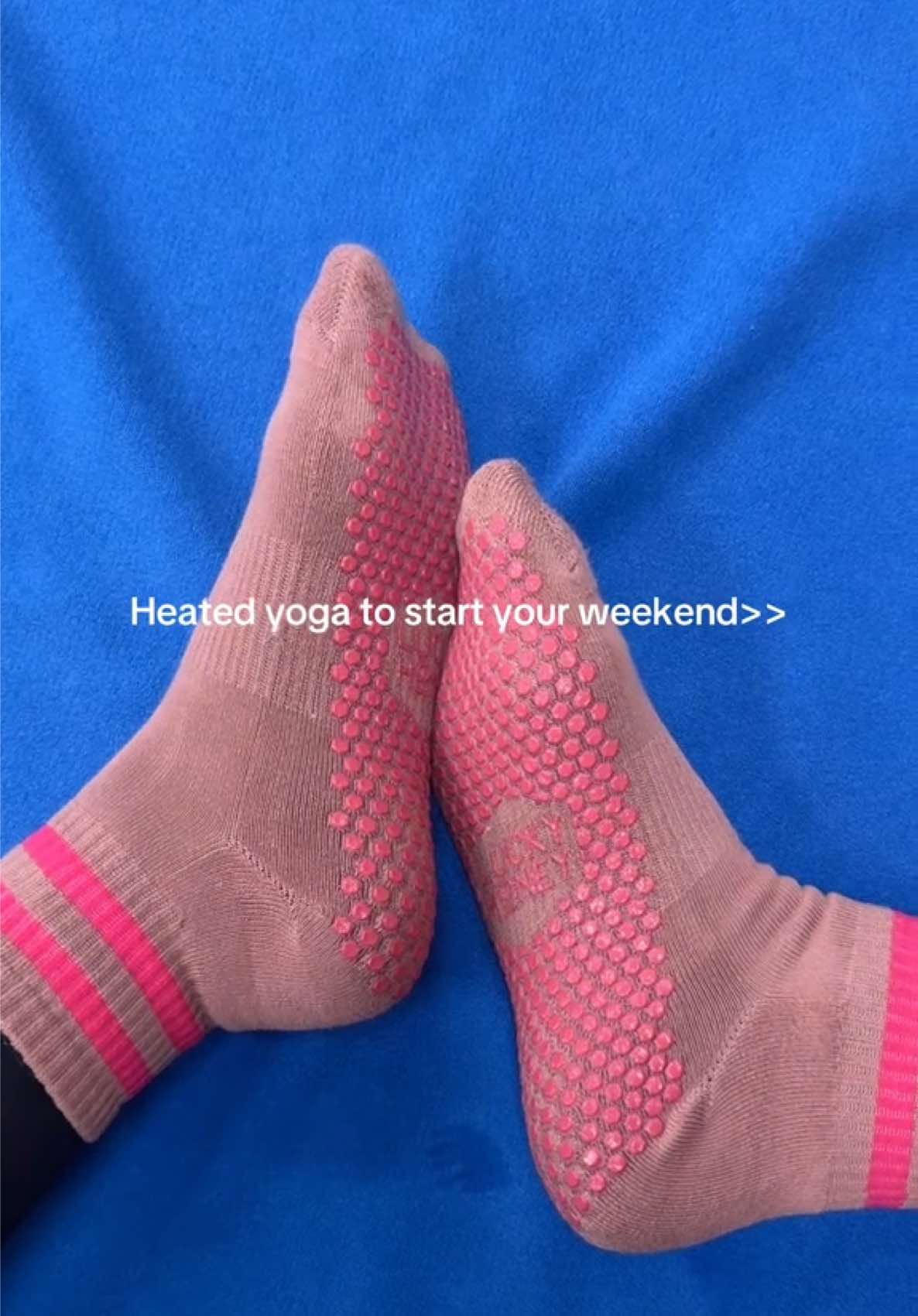 The best start to your day🧘🏼‍♀️ #workoutroutine #yoga #heatedyoga #Fitness #wellness #wellnessjourney 