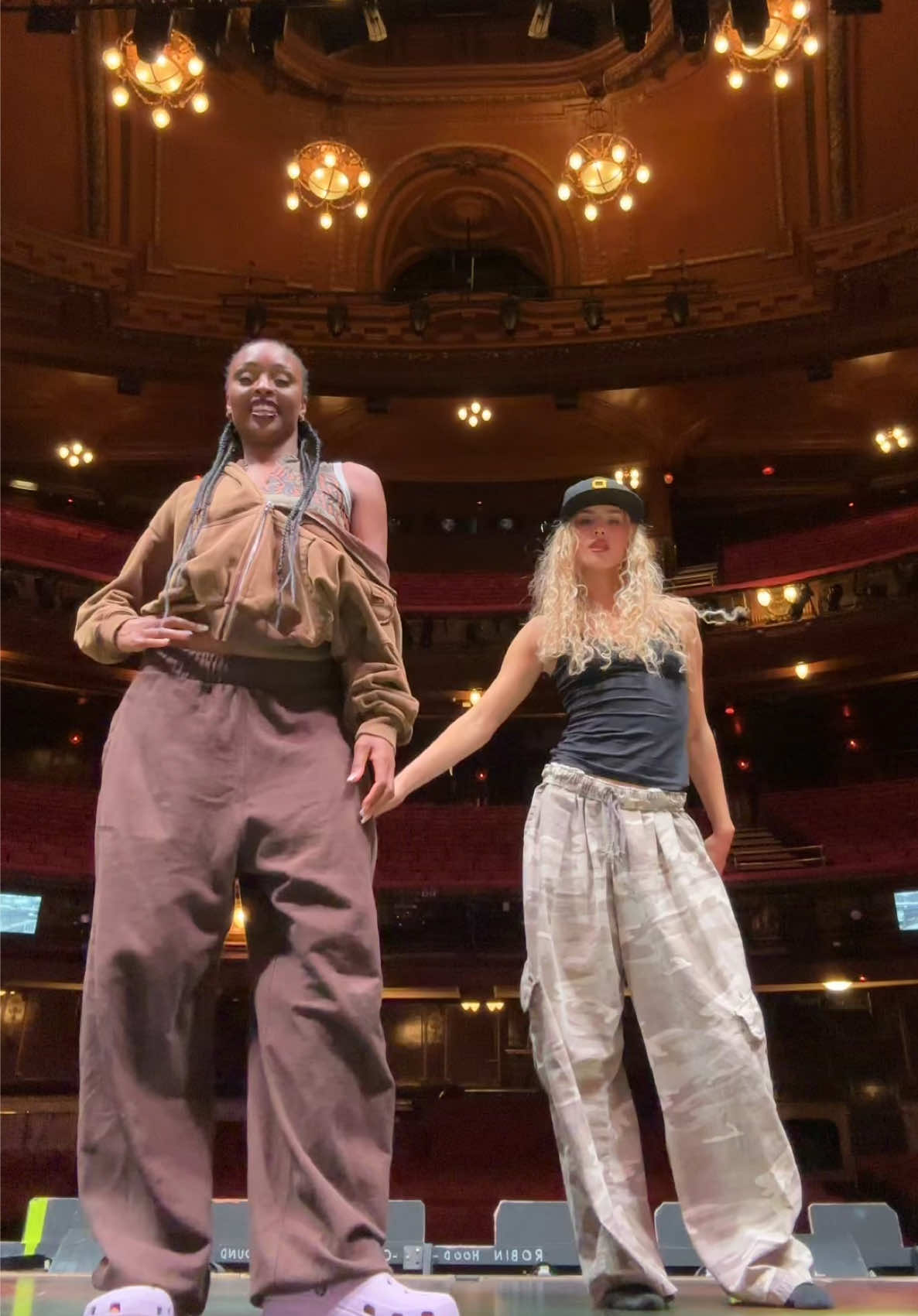 dc @Zoe Baptiste 🤎 @zinziletanya <3