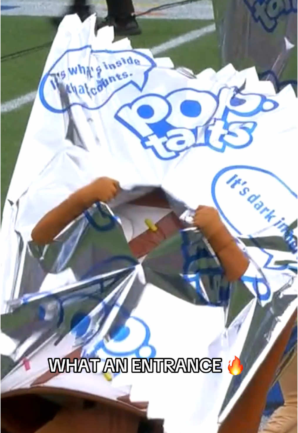 THE #POPTARTSBOWL HAS BEGUN 👀 #cfbpostseason #cfb #poptarts #mascot 
