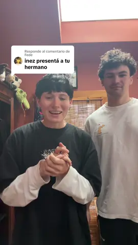 Respuesta a @Fede les juro que no soy petisa solo parezco al lado suyo JAJAJA 😭😭😭 #argentina #buenosaires #parati 