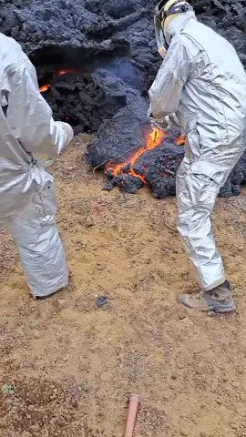 #test #lava #volcano #iceland 