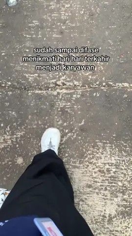 🥰 #bismillahirrahmanirrahim #allahurazzaq #resign #resignkerja #kulipabrik #fypage 