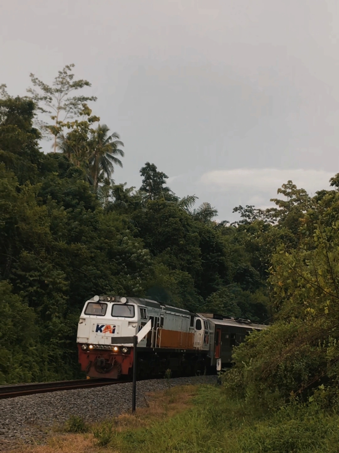 KA PANGANDARAN #keretaapiindonesia #kai121 #sahabatkeretaapi 