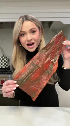 You can order this salmon from @slavicmomsbox 🐠 #smokedsalmon #smoked #asmr #mukbang #coldsmoked #salmon #slavicfood #russianfood #ukrainian #slavic 