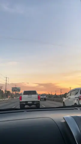 ถึงบ้านแล้ววว นั่งรถ14 ชั่วโมงเต็มๆปลายทางร้อยเอ็ด🏡 #ไม่มีที่ไหนสุขใจเท่าบ้านเรา🏡 #กลับบ้านเรา #กลับบ้านปีใหม่ #ร้อยเอ็ด #พนมไพร 