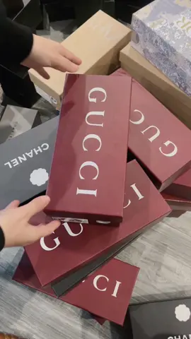 Đôi giày được chị em săn lùng nhiều nhất dịp tết này #xuhuong #lenxuhuong_tiktok #giaynam #giaydepxinh #viralvideo #giay 