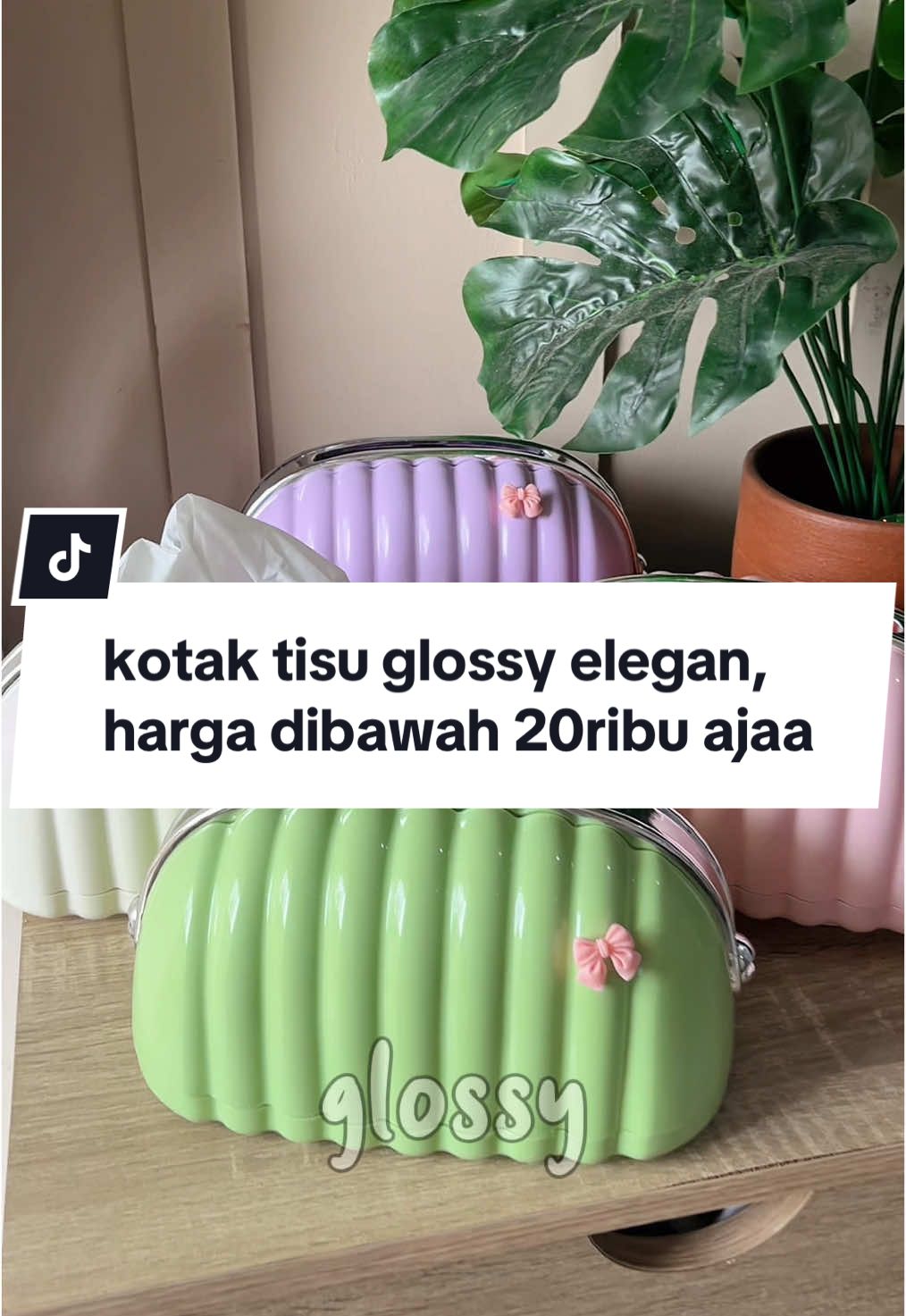 kotak tisu gemes bentuknya mini pouch, material glossy elegan, dan udah ada pernya, harga under 20ribuu💸 #kotaktisu #wadahtisu #tempattisu #kotaktisuangola 