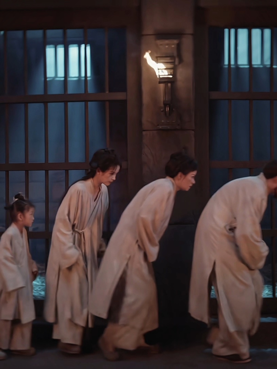 this family is so funny  #guardiansofthedafeng #cdrama #chinesedrama #dylanwang 