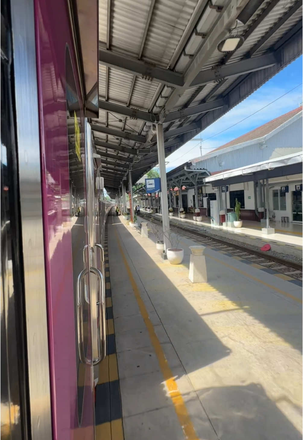 lagunya candu poll  #keretaapiindonesia 