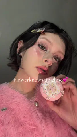 I’m posing at yall bc I’m wearing the makeup 😭💕 @Flower Knows Makeup @Flower Knows  Butterfly cloud collar collection💕☁️ Code :BEYOUT4 at checkout for $$ off! Tags:#flowerknows #flowerknowsgirl #butterflycloudcollar #flowerknowsmakeup #flowerknowseyeshadow #flowerknowsblush #pink #pinkmakeup #pinkymakeup #douyinmakeup #xhsmakeup #xiaohongshumakeup #latina #nanalovesbeauty8 