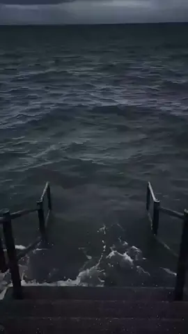 langit be like : Fuc*k kata gw teh 🖕🗿#bercyandaaaaa #fypシ゚viral #memeindonesia #forfun 