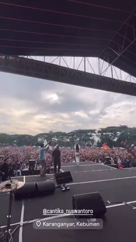 Acara Tasyakuran Terpilihnya Bupati Dan Gubernur Jateng !!!  Special Perfomance OM ADELLA the real dangdut koplo Waktu: Minggu, 29 Desember 2024 Berlokasi di: Alun-Alun Karanganyar #omadella #hennyadella  #sherlykdi #difarinaindra #cantikanuswantoro #nurmapaejah #fendikadella #devintasalatnaya #yeniinka #lusyanajelita 