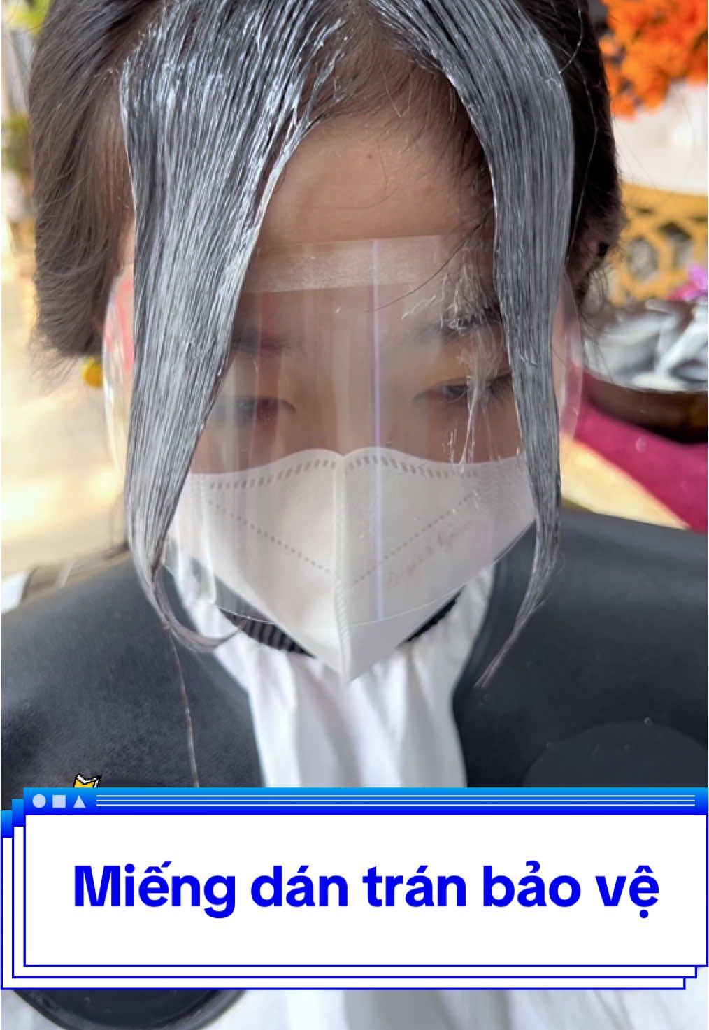 Miếng dán trán không thể thiếu trong salon tóc #hairanhtuan #nhuộmtóc #màunhuộmđẹp #hair #hairsalon #xuhuong 