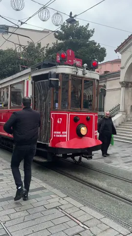 شوارع اسطنبول الجميلة🥰 #تقسيم #تركيا #اسطنبول #turkey #istanbul #taksim 