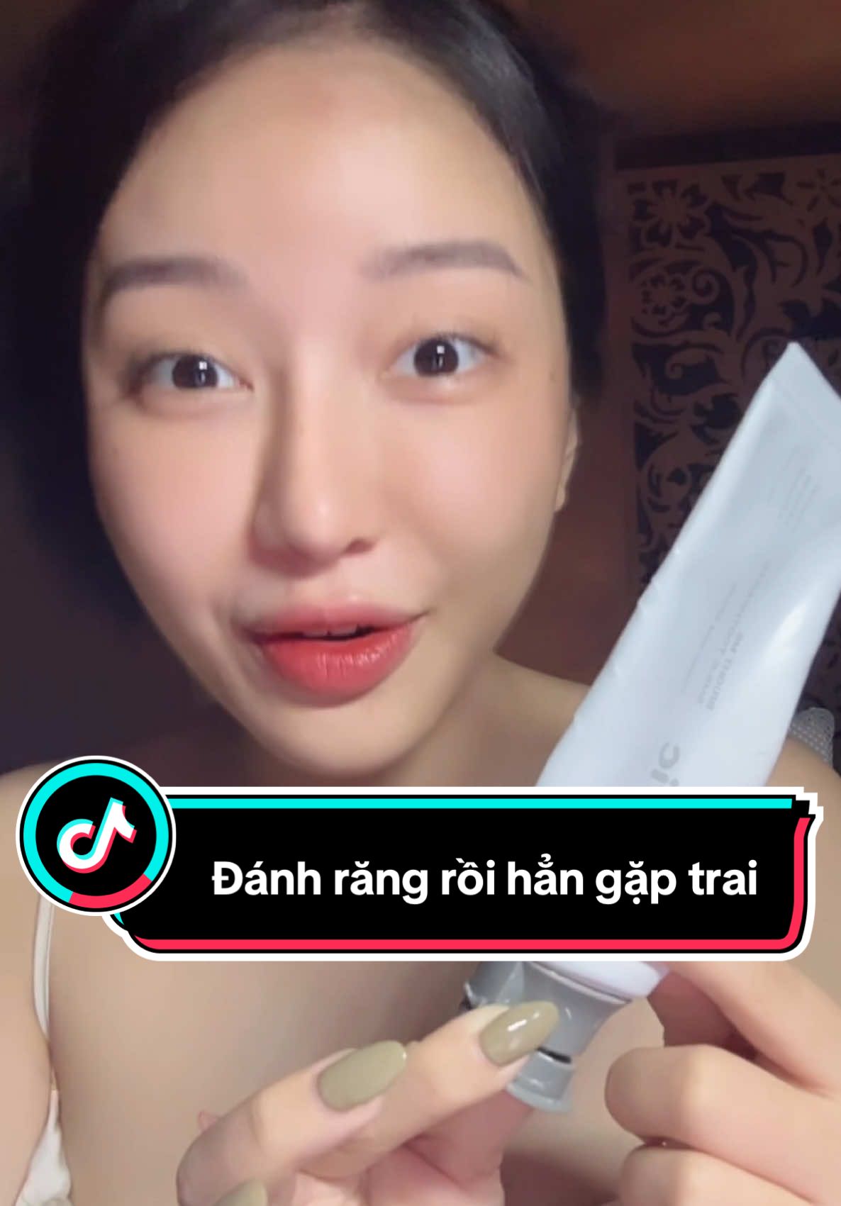 Phải đánh răng trước khi đi với trai nha mấy bà🙏 #fypシ #trending #vacaiket #loikhuyen #review #kemdanhrang #trangrang 