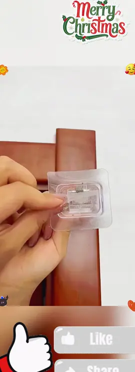 Want to install the door curtain, and afraid of punching damage to the wall, but try this non-punching hook, snap design, really too convenient #Home good #non-punching hook #good things to share    