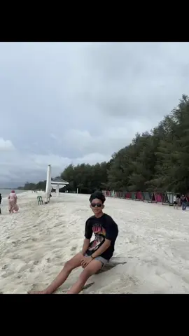 capee punya pacar gantengg abiszz😱🥶#fypp #ucup #miseladekfillix #fotolive #pantai 