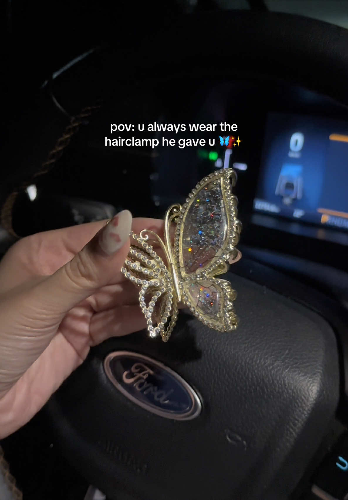 ang ganda ganda naman kasi 😭🦋🤍✨ #hairclamp #mikanahairclamp #hairstyle 