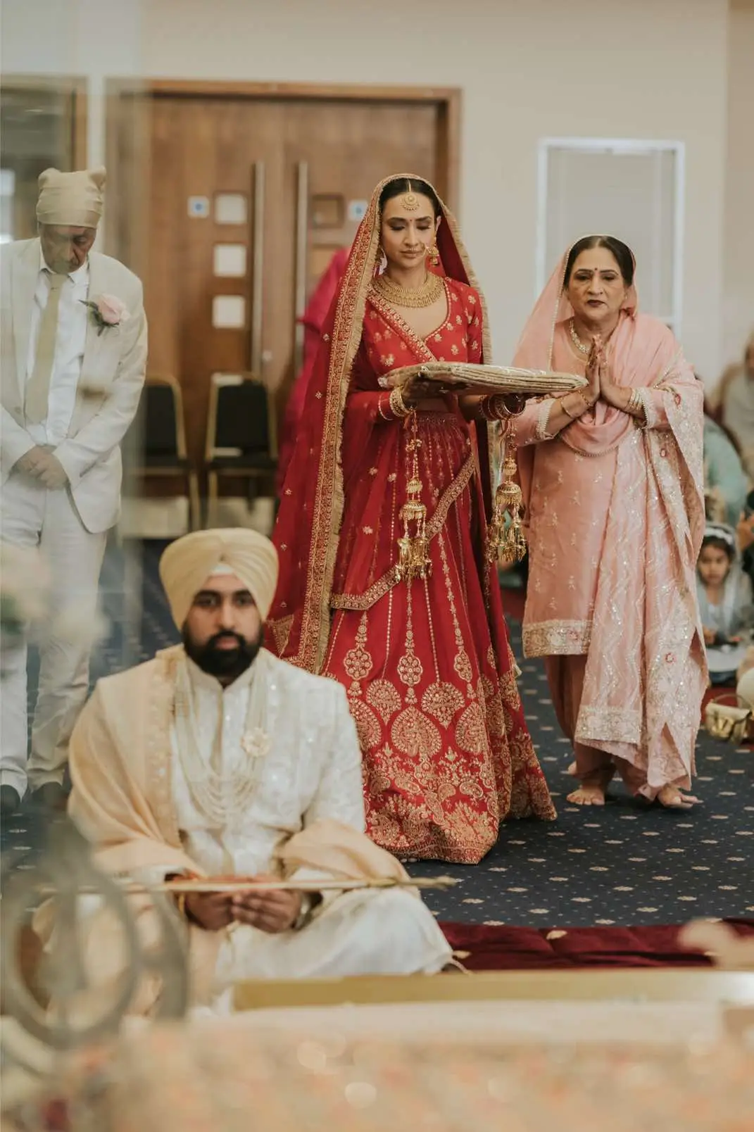 Our first look ❤️ #anandkaraj #sikhwedding #sikhbride #punjabibride #wedding 