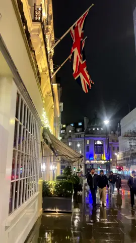 Regents street 😍 #london #christmas2024 #londonlife #england #regentstreet #piccadillycircus #londondaires #piccadilly 