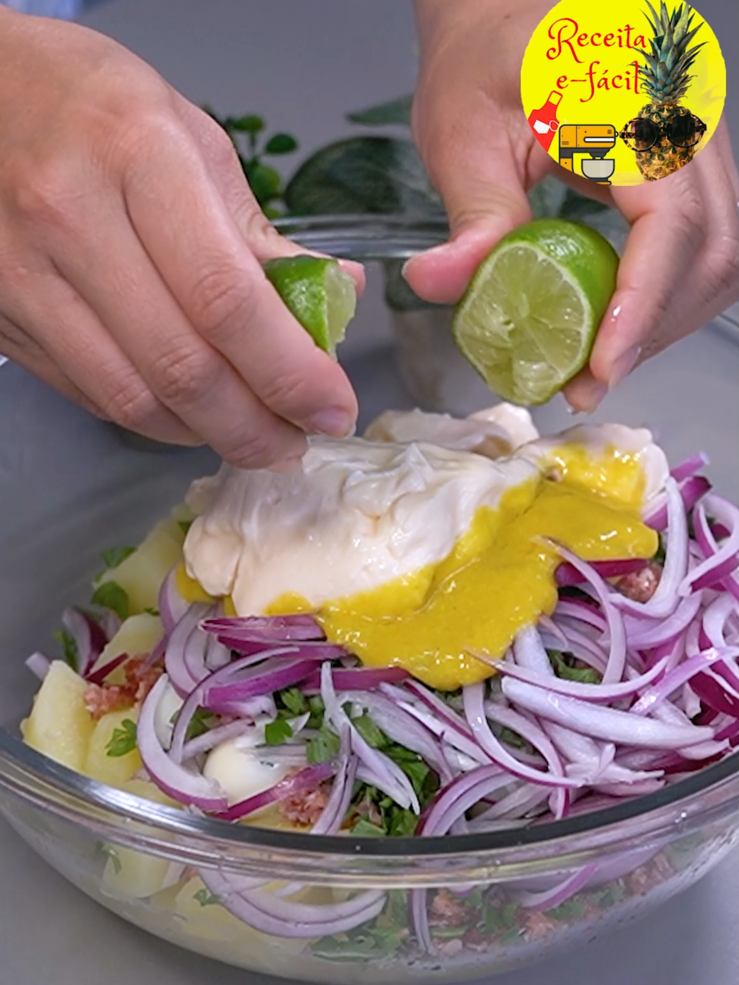 Quando faço salada de batatas assim, todo mundo me pede a receita.#receita #receitas #receitasimples #receitafacil #receitasfaceis #receitaefacil