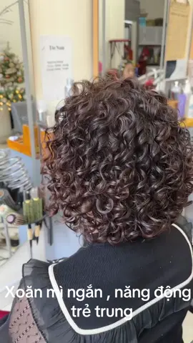 Xoăn mì ngắn , năng động trẻ trung #tócxinhmỗingày #xoănmỳ #salon_Longsolo 