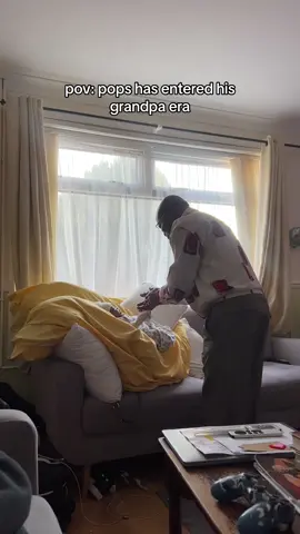 and just like that, i’m not the baby of the house anymore🙂 feeling: adultish #fypシ #foryou #family #viral #nigeriantiktok #fashion #faithonye