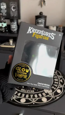 What other VINYL KREEPTURES would you like to see in 2025?! 👀 📸: @kunieaizawa #KILLSTAR #KREEPTURES #PLUSH #PLUSHIE #PLUSHTOY #FIGURINES