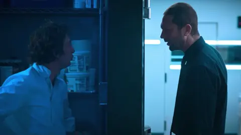 سأخرجك من هنا يا 