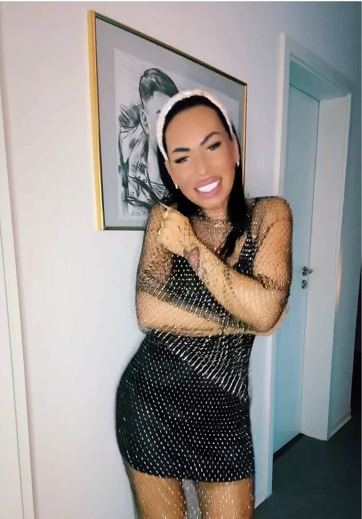 Песенка 😍😍😍😍всех с Наступающим Новым годом 🐍🎄🤍😍отличного вечера и настроения 💋🤍😍@❦︎𝕲𝖆𝖑𝖎𝖓𝖆𓃠 💋*🛫 