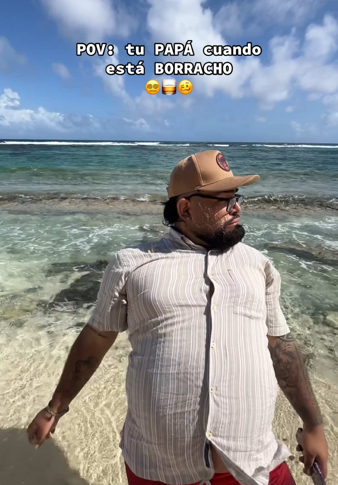 Cuando yo tenía su edaddd 🥴🫠🤣 📲comparte y etiqueta un amigo 🙏🏽❤️‍🔥 #crzfg #fyp #parati #xyzcba #humor #foryou #funny #papa #padre #alcohol #humortiktok #humornegro 